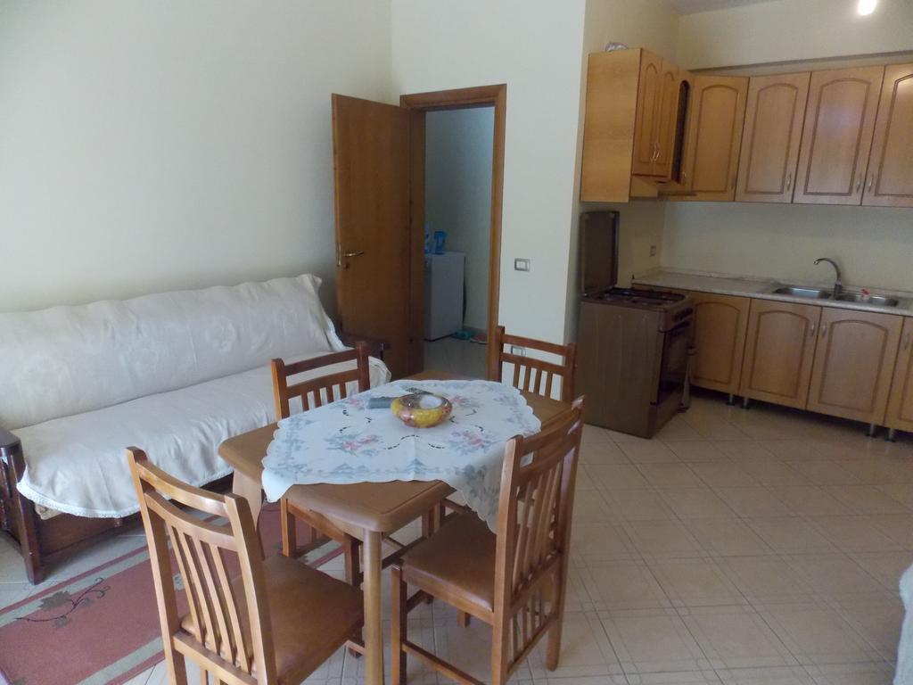 Elis Apartment Vlore Ngoại thất bức ảnh